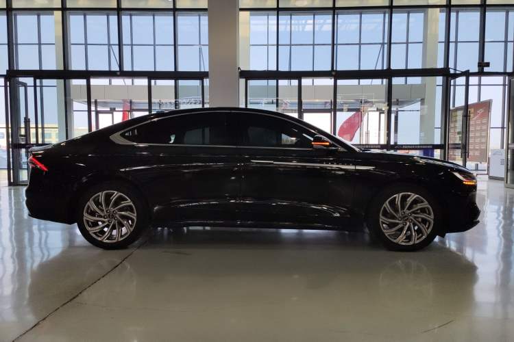 Used Lincoln Z 2022 iXiang Zunyi Edition
