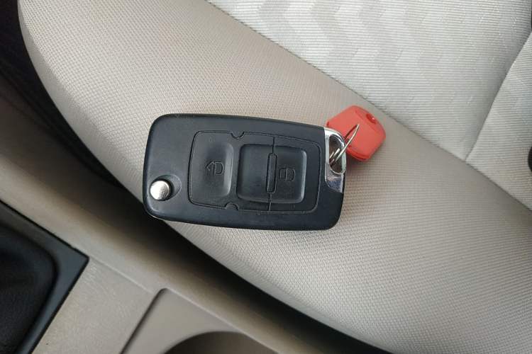 Used Geely Auto Vision 2013 1.5L Manual Comfort Model
