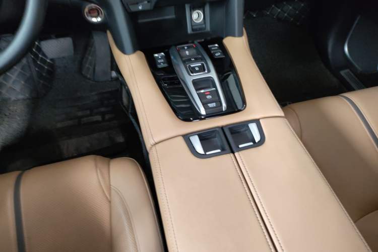 Used Honda UR-V 2020 370TURBO Two-Wheel Drive Luxury Edition