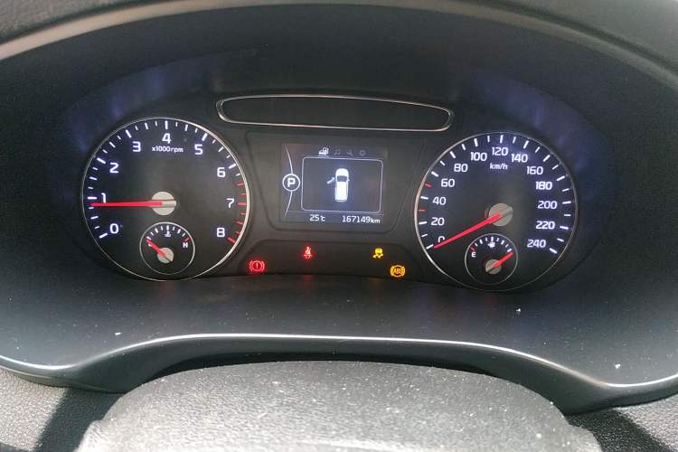 Used Kia Sorento 2015 Sorento L 2.4L Gasoline 2WD Sport Edition 5 Seats China IV Standard