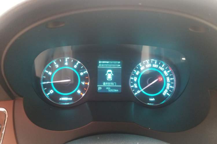 Used JAC Refine M5 2016 2.0T Gasoline Automatic Business Edition
