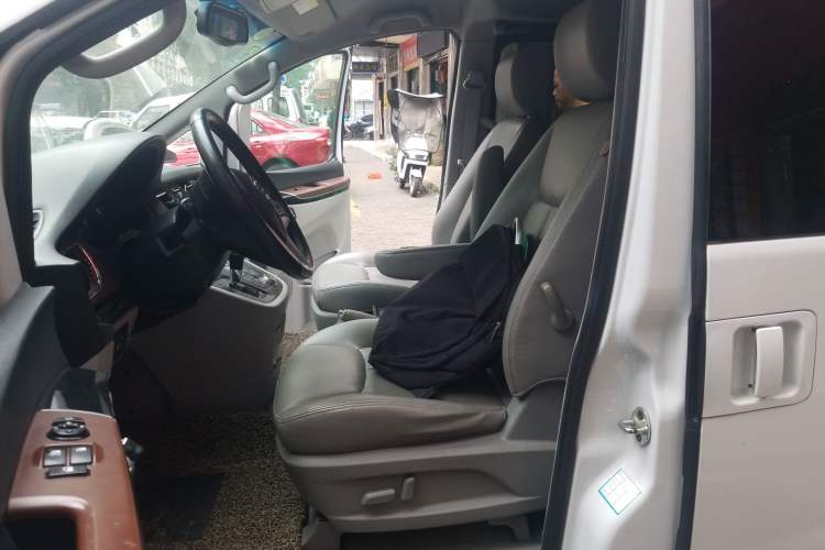 Used JAC Refine M5 2016 2.0T Gasoline Automatic Business Edition
