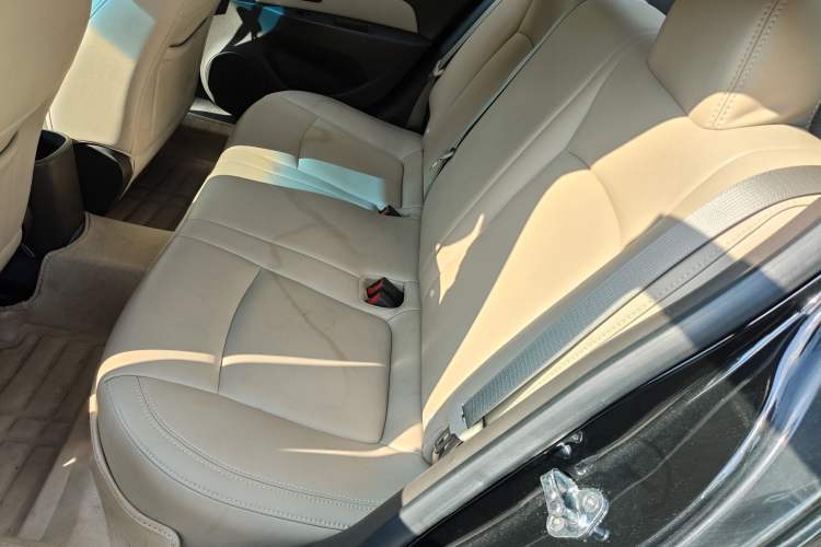 Used Chevrolet Cruze 2015 1.5L Classic SE MT