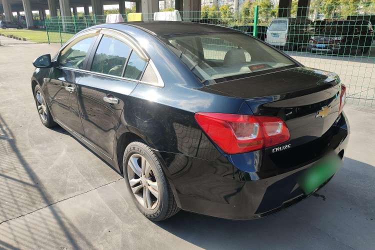 Used Chevrolet Cruze 2015 1.5L Classic SE MT