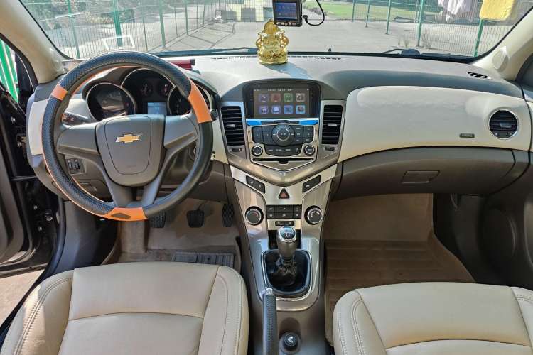 Used Chevrolet Cruze 2015 1.5L Classic SE MT