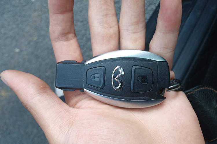 Used Infiniti QX30 2017 2.0T Four-Wheel Drive Fashion Edition