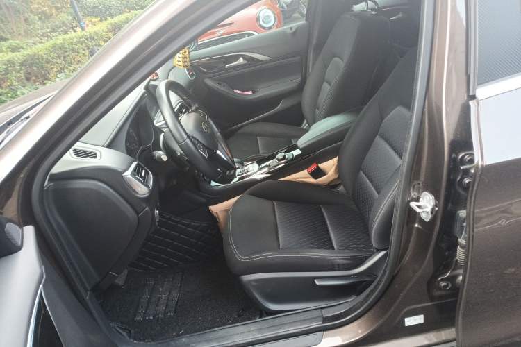 Used Infiniti QX30 2017 2.0T Four-Wheel Drive Fashion Edition