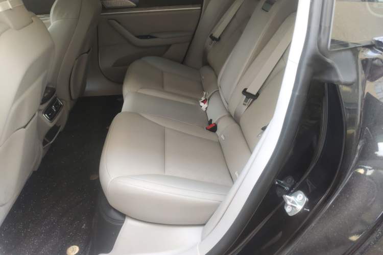 Used NETA S 2022 Extended-Range Version 1160 km Range Rear-Wheel Drive Mid-Grade