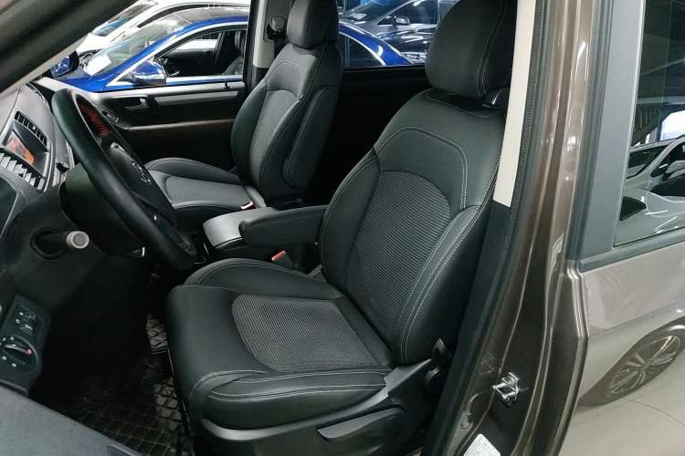 Used SAIC MAXUS G10 2018 PLUS 2.0T Automatic Smart Edition