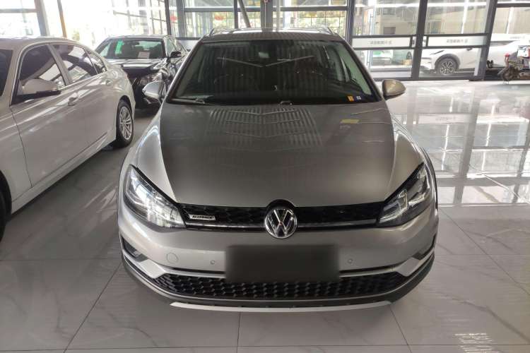 Used Volkswagen Golf 2019 1.8TSI Travel Edition
