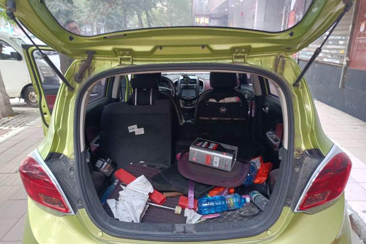 Used CHANGAN Benni 2014 1.4L IMT Luxury Model Trunk