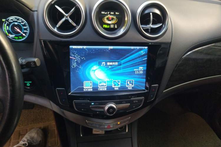 Used BYD Tang New Energy 2015 2.0T Four-Wheel-Drive Flagship Model Audio And AC Panel
