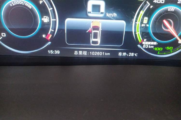 Used BYD Tang New Energy 2015 2.0T Four-Wheel-Drive Flagship Model Odometer Close Up