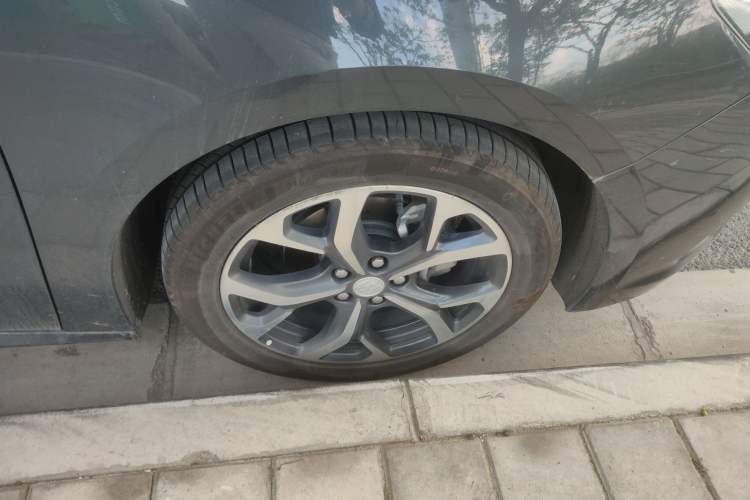 Used Buick VELITE 5 2017 Urban Extended-Range Model
