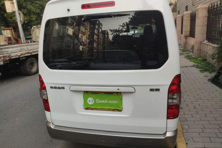 Used Jinbei Hiace 2014 2.2L Luxury Version V22