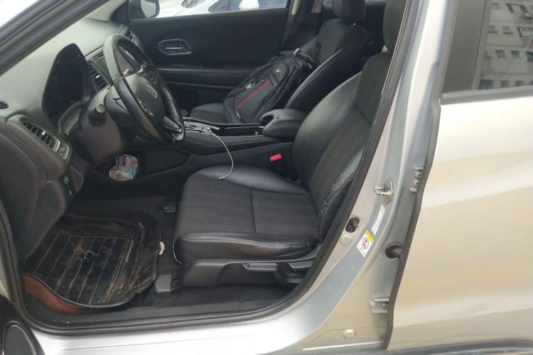 Used Honda Vezel 2015 1.8L CVT 2WD Luxury Model
