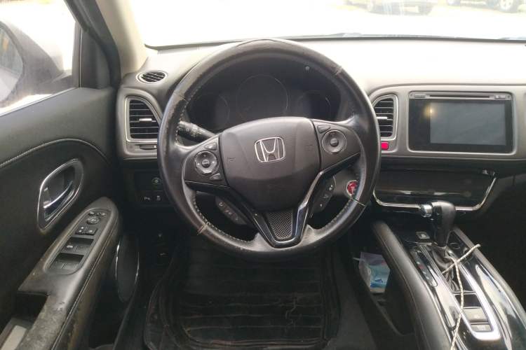 Used Honda Vezel 2015 1.8L CVT 2WD Luxury Model
