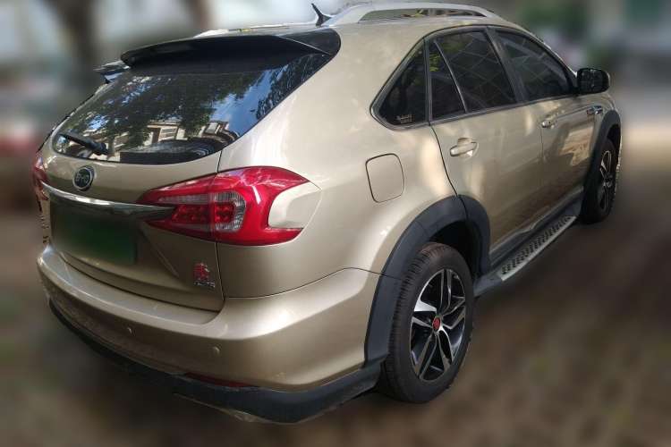 Used BYD Tang New Energy 2015 2.0T Four-Wheel-Drive Flagship Model Rear