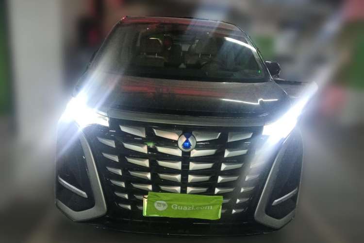 Used Denza D9 2022 DM-i 970 Four-Wheel Drive Prestige Model
