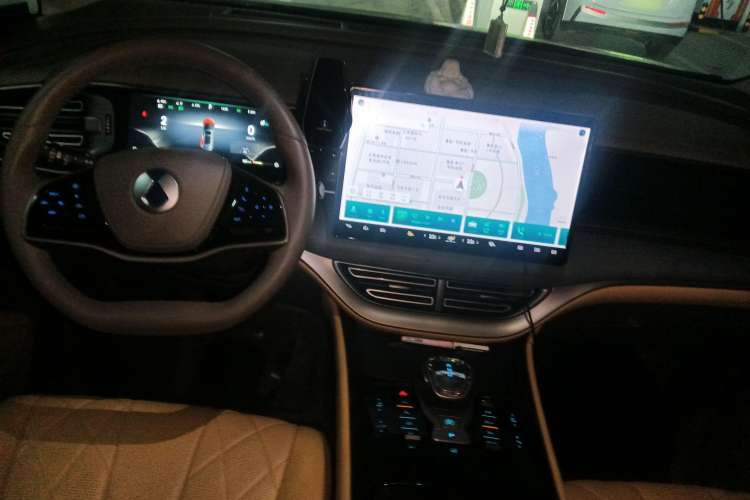 Used Denza D9 2022 DM-i 970 Four-Wheel Drive Prestige Model
