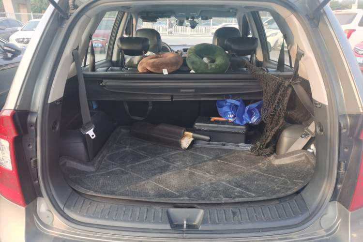 Used Kia 2011 2.0L 7-Seater Automatic Standard Edition
