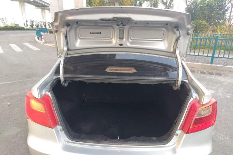 Used Changan Alsvin V3 2012 1.3L Manual Comfort Version China IV Standard
