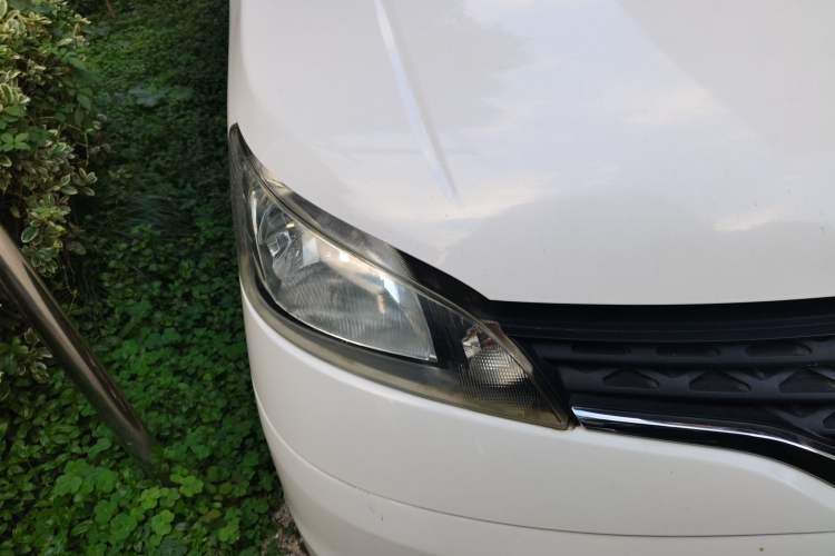 Used Nissan NV200 2013 1.6L Luxury Model China IV Standard Right Front Headlight