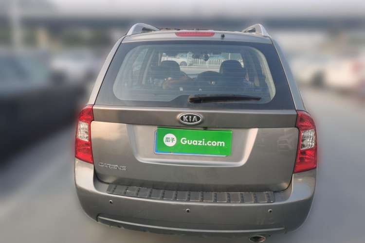 Used Kia 2011 2.0L 7-Seater Automatic Standard Edition
