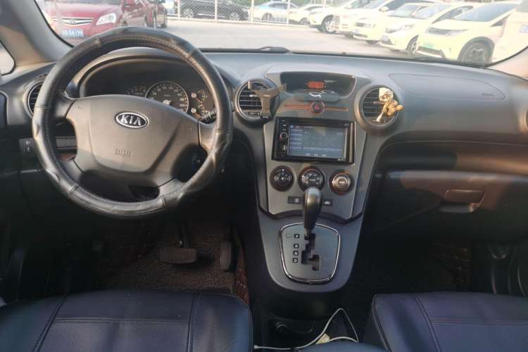 Used Kia 2011 2.0L 7-Seater Automatic Standard Edition
