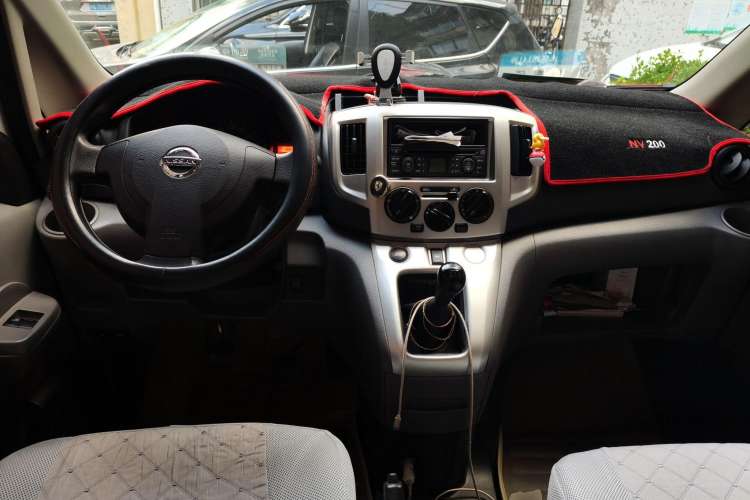 Used Nissan NV200 2013 1.6L Luxury Model China IV Standard Center Console