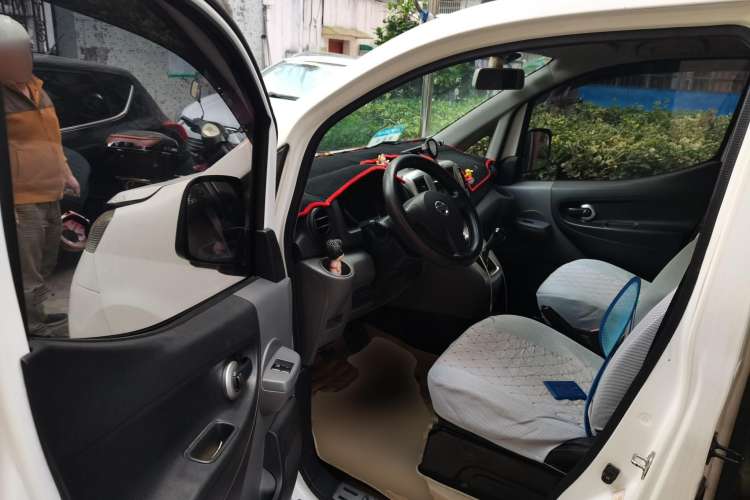 Used Nissan NV200 2013 1.6L Luxury Model China IV Standard Driver Seat