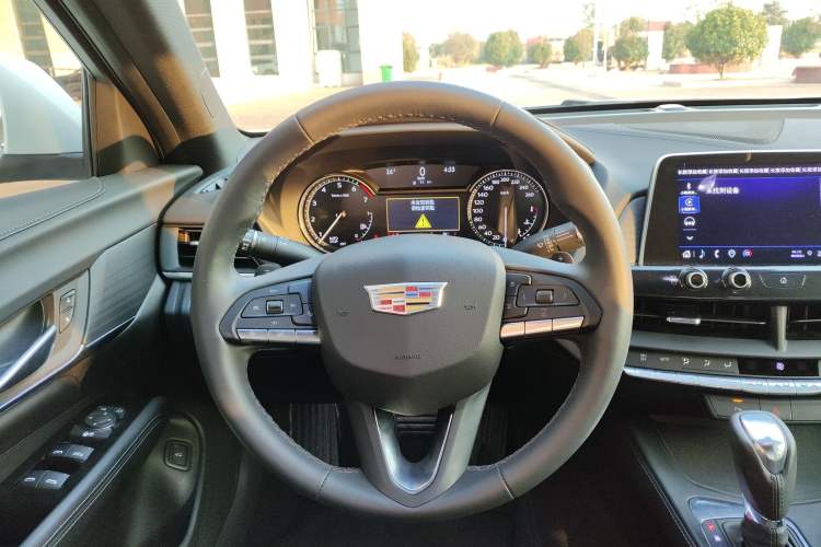 Used Cadillac CT4 2023 25T Fashion Edition
