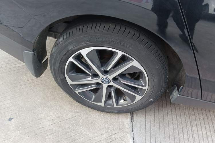 Used Venucia D60 2019 1.6L XL CVT Smart Connect Elite Edition