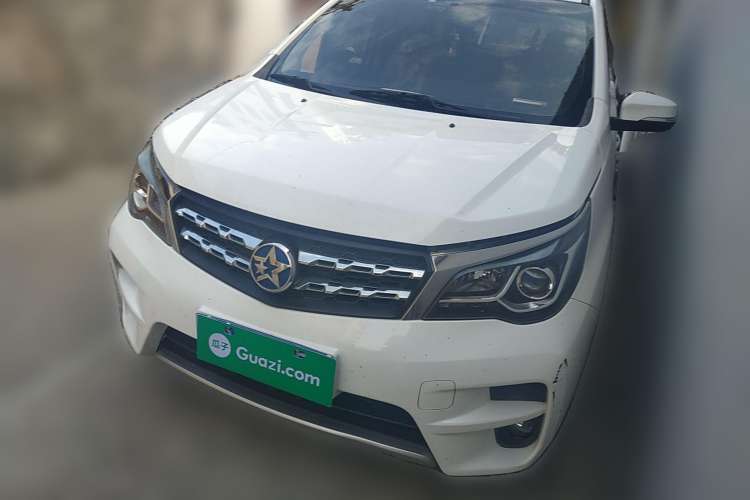 Used Venucia M50V 2017 1.6L XL CVT Luxury Edition