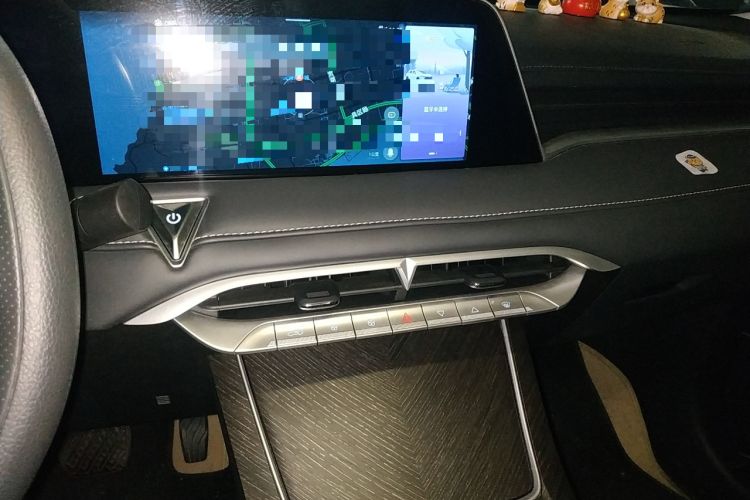 Used Venucia V 2021 260T Idol Edition
