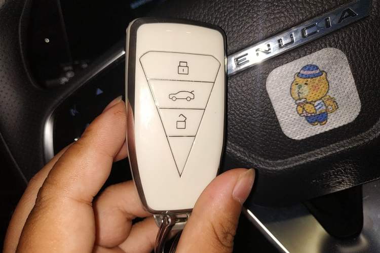 Used Venucia V 2021 260T Idol Edition
