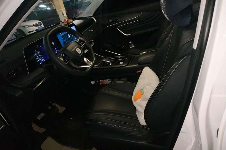 Used Venucia V 2021 260T Idol Edition
