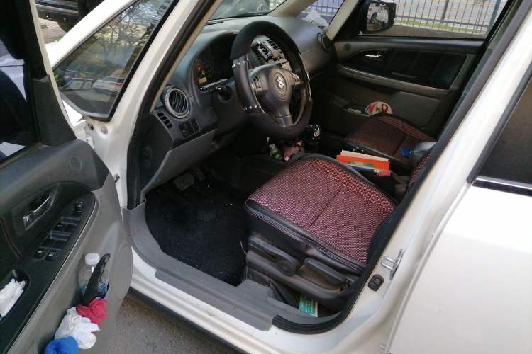 Used Suzuki SX4 2010 Hatchback 1.6L Automatic Champion Limited Edition
