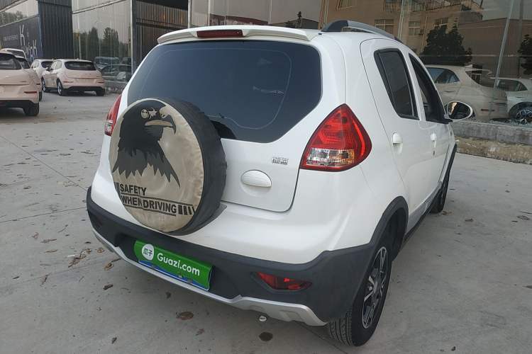 Used Geely Auto Panda 2016 1.0L IMT Cool Fun Edition