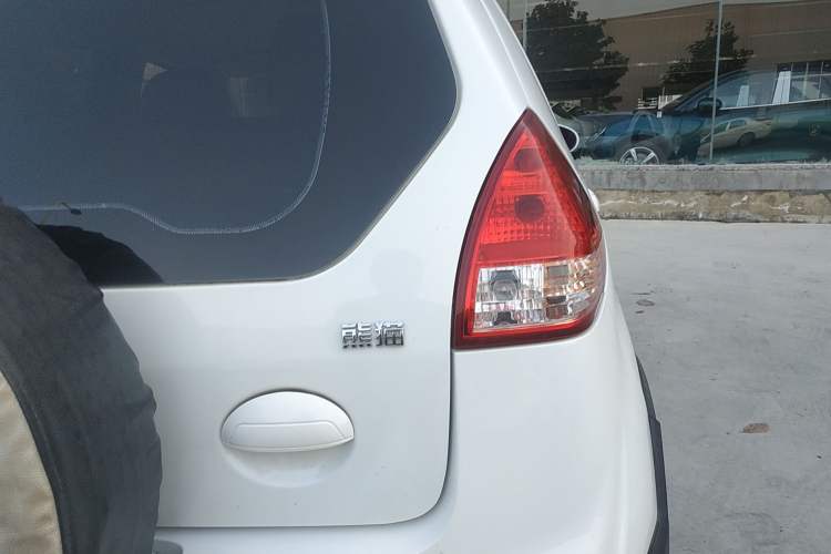 Used Geely Auto Panda 2016 1.0L IMT Cool Fun Edition