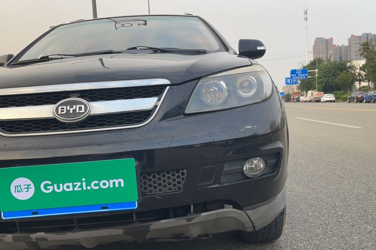 Used BYD S6 2014 1.5TI Manual Luxury 7-Seater
