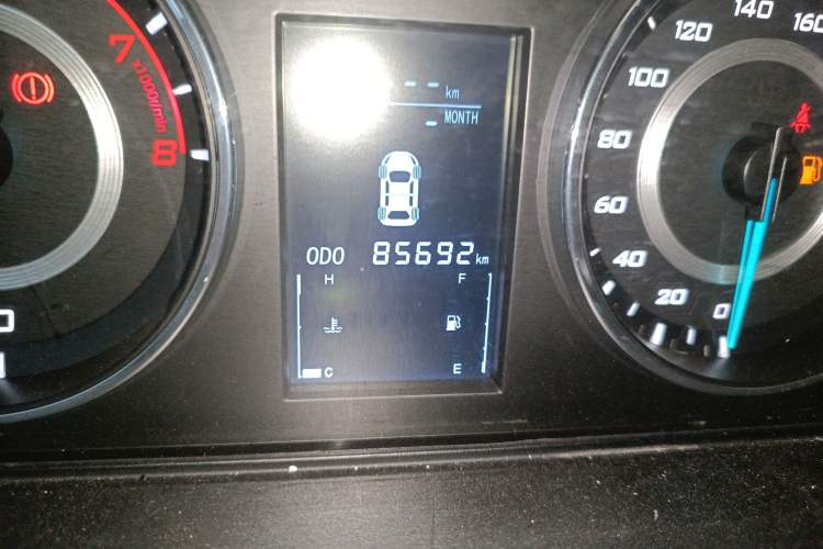 Used Soueast V5 Lingzhi 2017 1.5L Manual New Generation Model Odometer Close Up