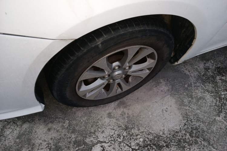 Used Soueast V5 Lingzhi 2017 1.5L Manual New Generation Model Left Front Wheel Hub