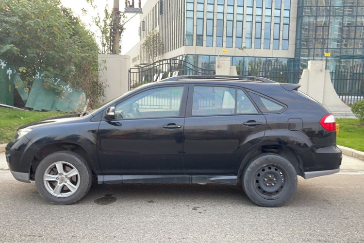 Used BYD S6 2014 1.5TI Manual Luxury 7-Seater
