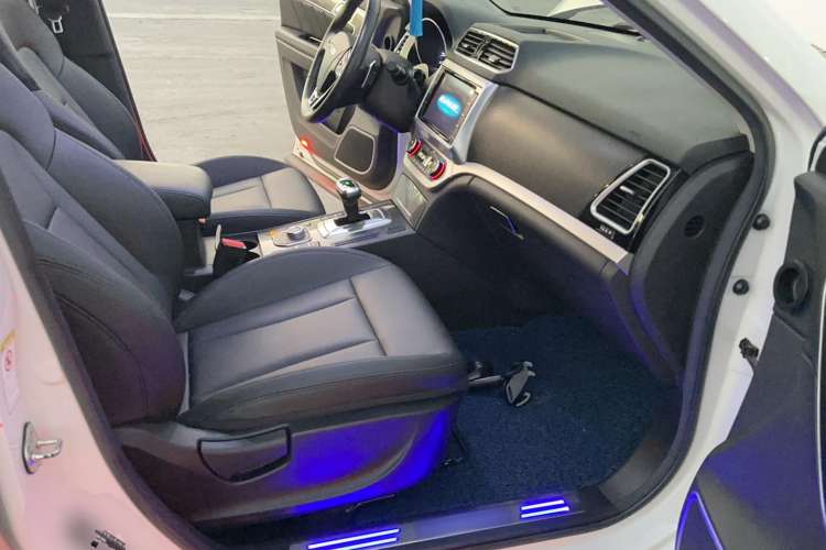 Used Haval H6 Coupe 2017 Red-Label 2.0T Automatic Two-Wheel Drive Elite Model