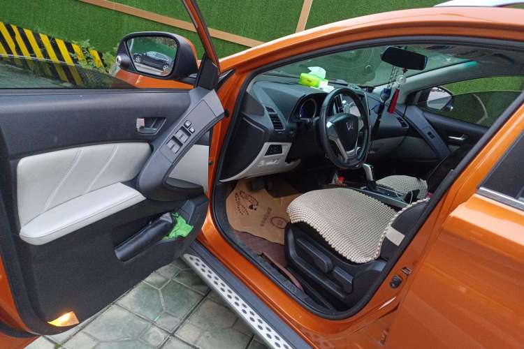 Used Luxgen U6 SUV 2014 1.8T Fashion Edition
