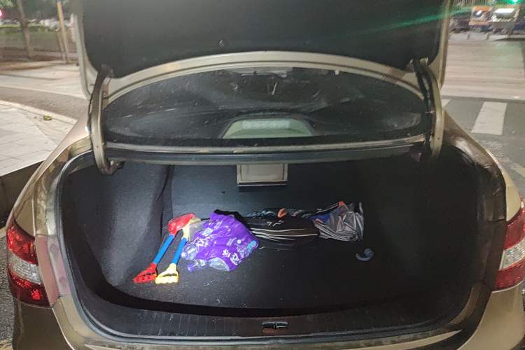 Used Dongfeng Aeolus A60 2014 1.6L Automatic Luxury Model