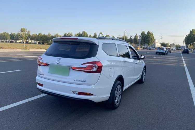 Used Baojun 310W 2017 1.5L Manual Comfort Version China VI Emission Standard