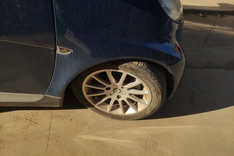 Used smart fortwo 2011 1.0T Convertible Passion Edition Left Rear Wheel Hub