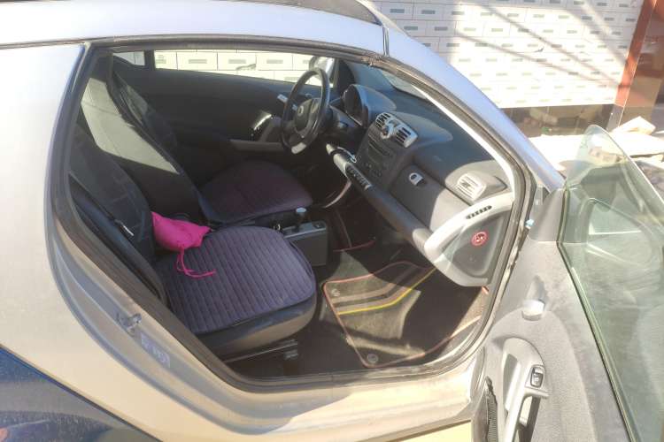 Used smart fortwo 2011 1.0T Convertible Passion Edition Right Front Seat